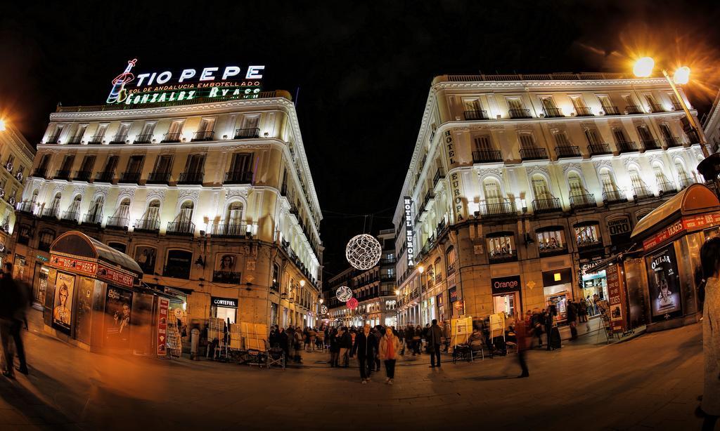 Sungate ONE Hostel Madrid Bagian luar foto