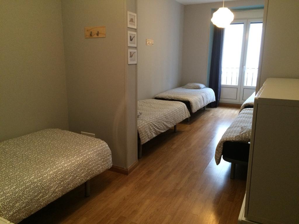 Sungate ONE Hostel Madrid Bagian luar foto